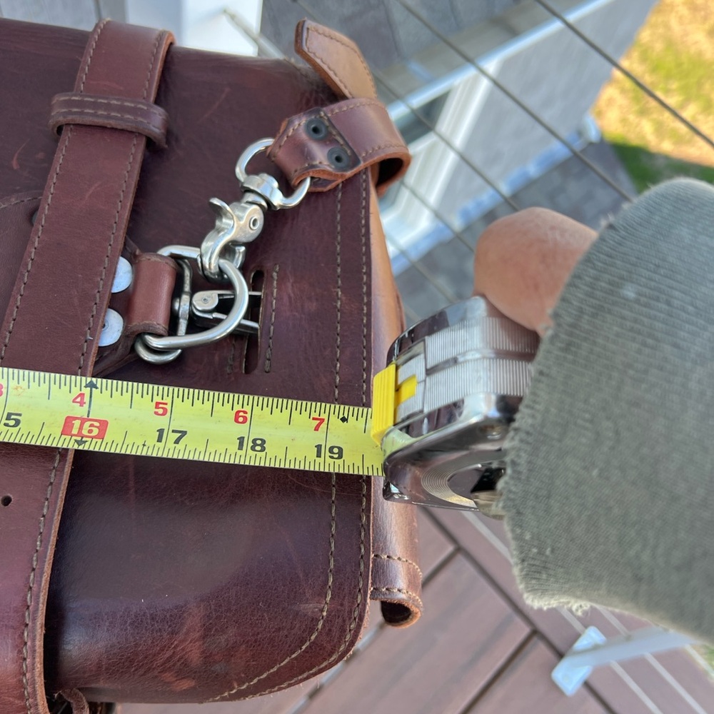 Saddleback leather - side pocket leather duffel bag. - Picture 6 of 14